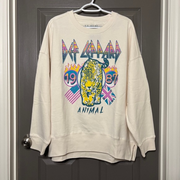 DEF LEPPARD Tops - Def Leppard New Sweatshirt XL Soft Fleece Cream Band Shirt